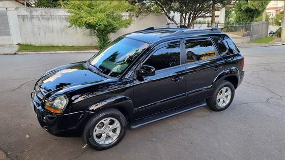HYUNDAI TUCSON 2.0 MPFI GLS 16V 143CV 2WD GASOLINA 4P AUTOMÁTICO